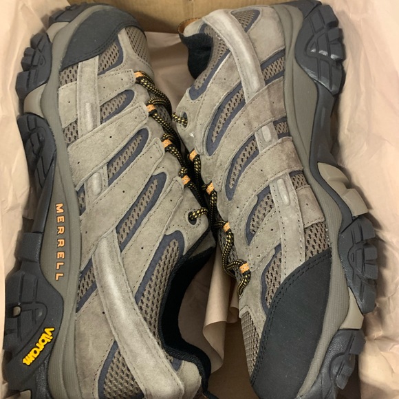 NWT Men's Moab 2 Ventilator Size: 8.5 - only reposhing because they don’t fit. - Picture 9 of 16